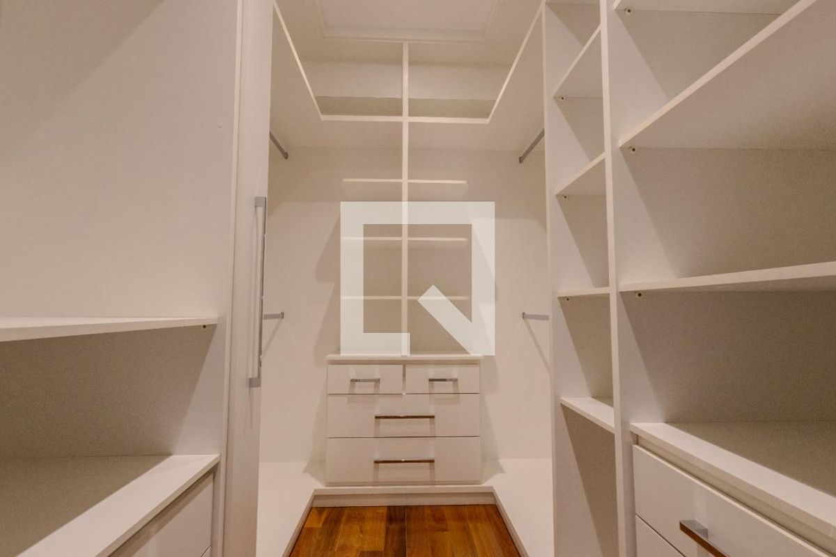 Apartamento à Venda - Cambuí, 4 Quartos,  580 m2 em , Campinas - sp | SoloBR