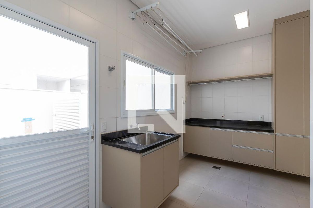 Casa à Venda - Lot. Alphaville Campinas, 4 Quartos,  350 m2 em , Campinas - sp | SoloBR