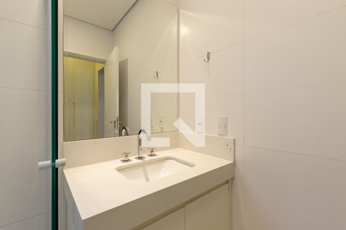 Casa à Venda - Lot. Alphaville Campinas, 4 Quartos,  350 m2 em , Campinas - sp | SoloBR