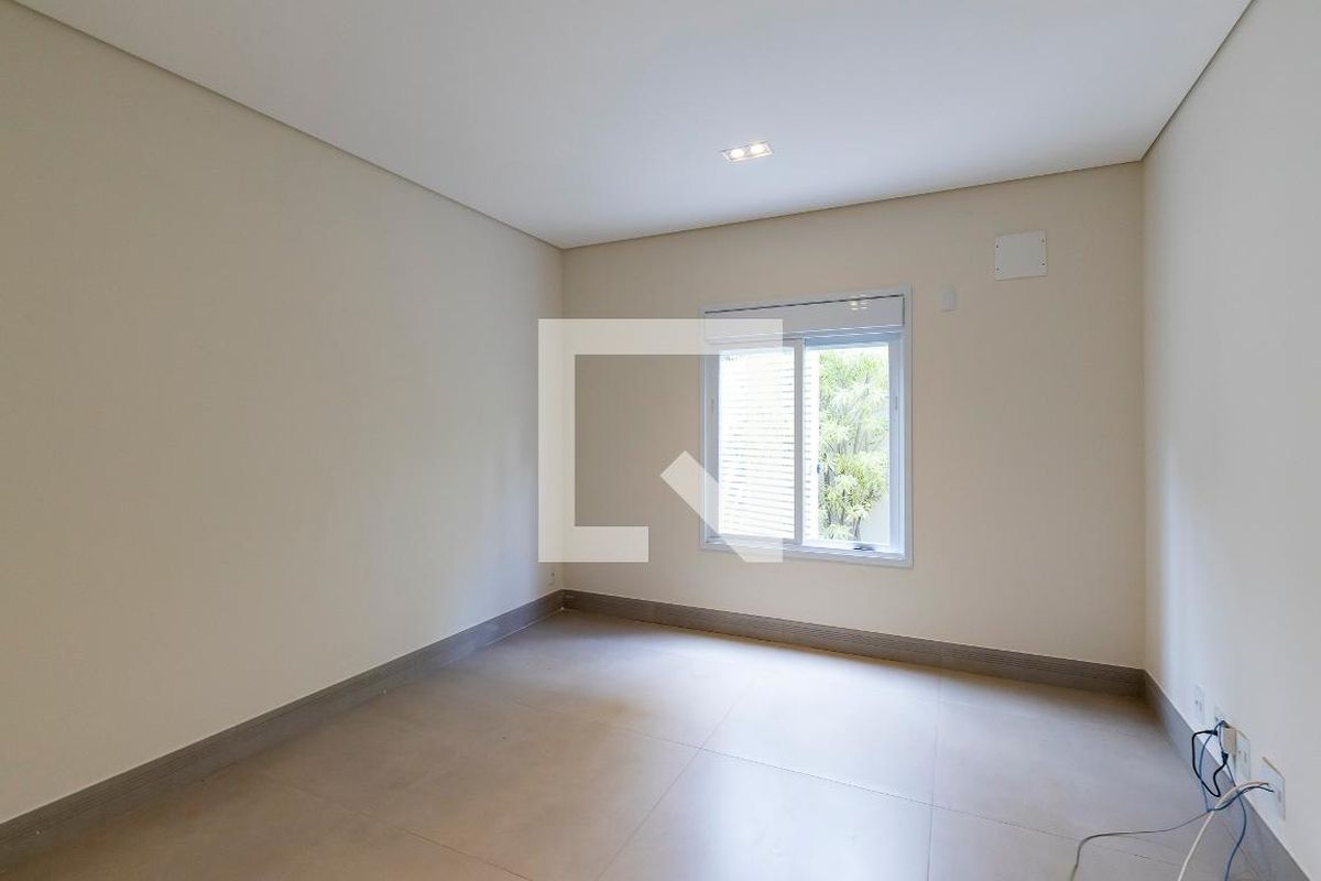 Casa à Venda - Lot. Alphaville Campinas, 4 Quartos,  350 m2 em , Campinas - sp | SoloBR