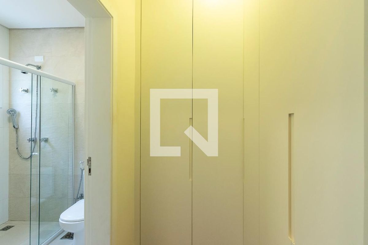 Casa à Venda - Lot. Alphaville Campinas, 4 Quartos,  350 m2 em , Campinas - sp | SoloBR