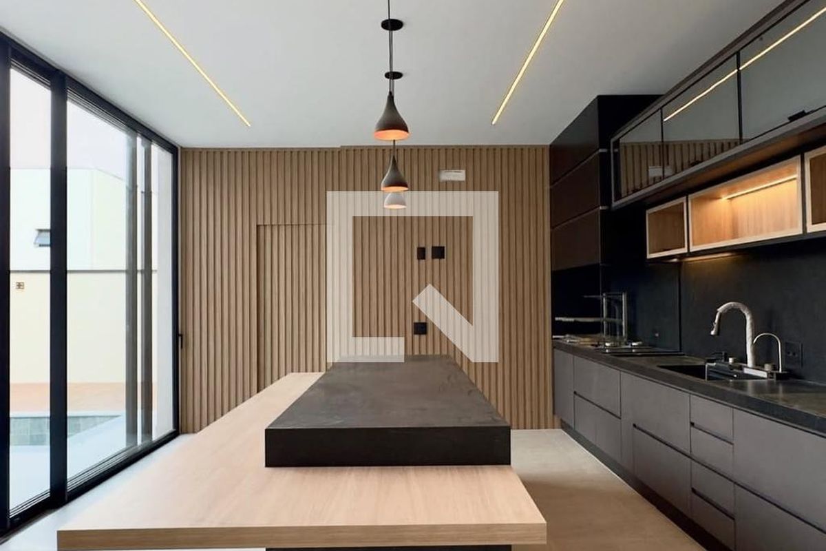Casa à Venda - Swiss Park, 3 Quartos,  314 m2 em , Campinas - sp | SoloBR