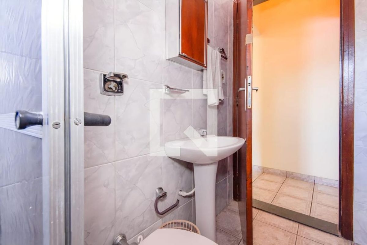 Casa, 3 quartos, 235 m² - Foto 33
