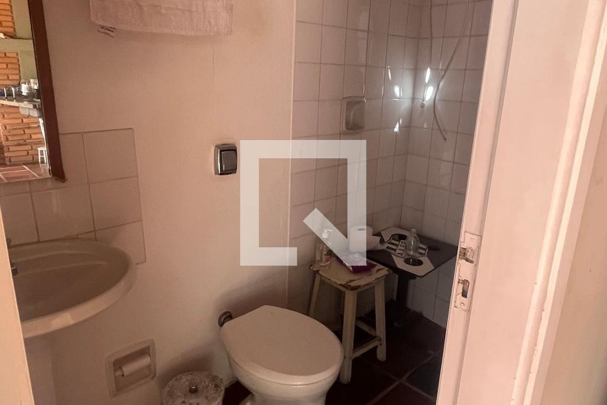 Casa à Venda - Guanabara, 3 Quartos,  242 m2 em , Campinas - sp | SoloBR