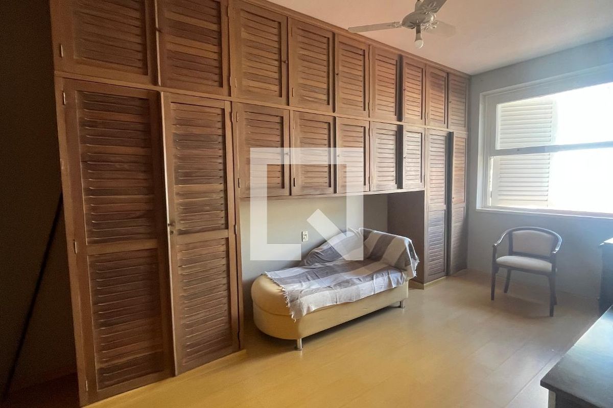 Casa à Venda - Guanabara, 3 Quartos,  242 m2 em , Campinas - sp | SoloBR
