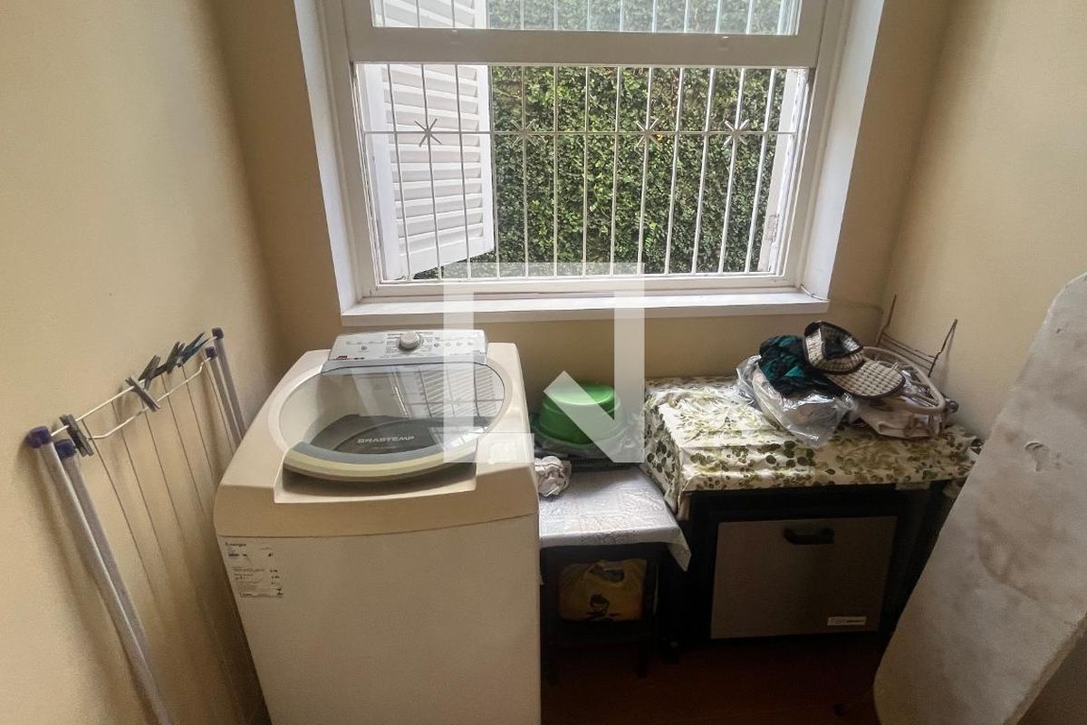 Casa à Venda - Guanabara, 3 Quartos,  242 m2 em , Campinas - sp | SoloBR
