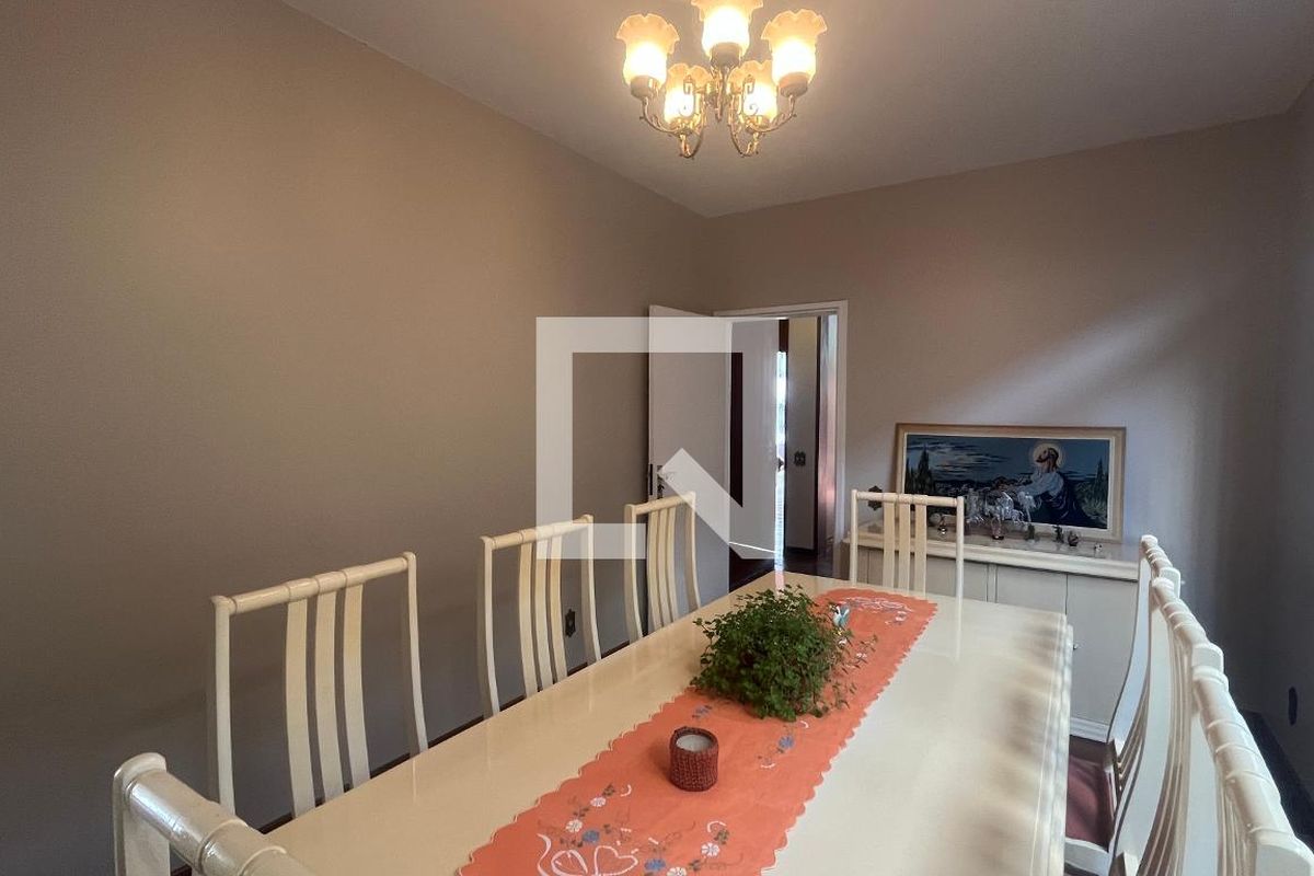 Casa à Venda - Guanabara, 3 Quartos,  242 m2 em , Campinas - sp | SoloBR