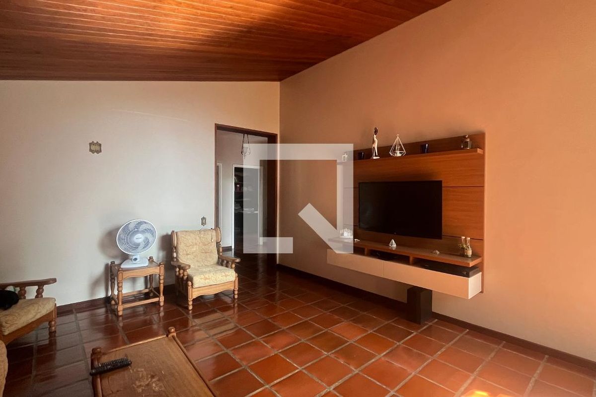 Casa à Venda - Guanabara, 3 Quartos,  242 m2 em , Campinas - sp | SoloBR