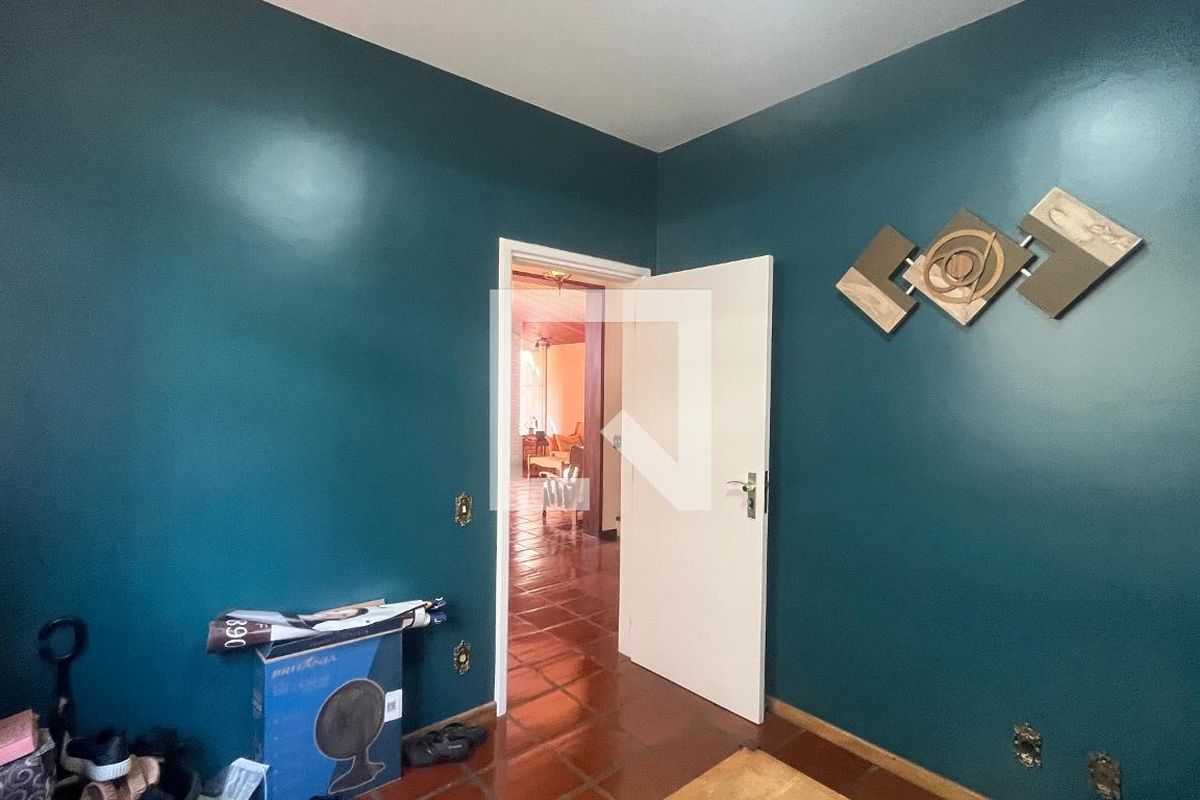 Casa à Venda - Guanabara, 3 Quartos,  242 m2 em , Campinas - sp | SoloBR