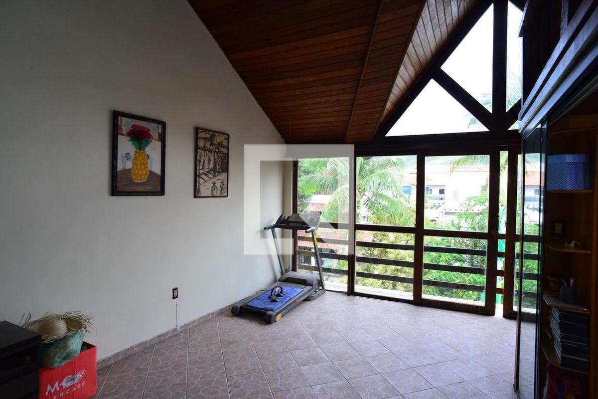 Casa, 3 quartos, 250 m² - Foto 54