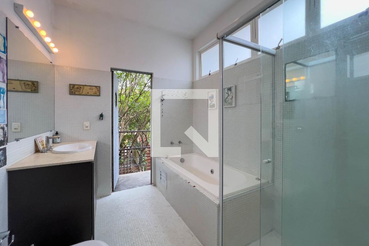 Casa, 3 quartos, 200 m² - Foto 13