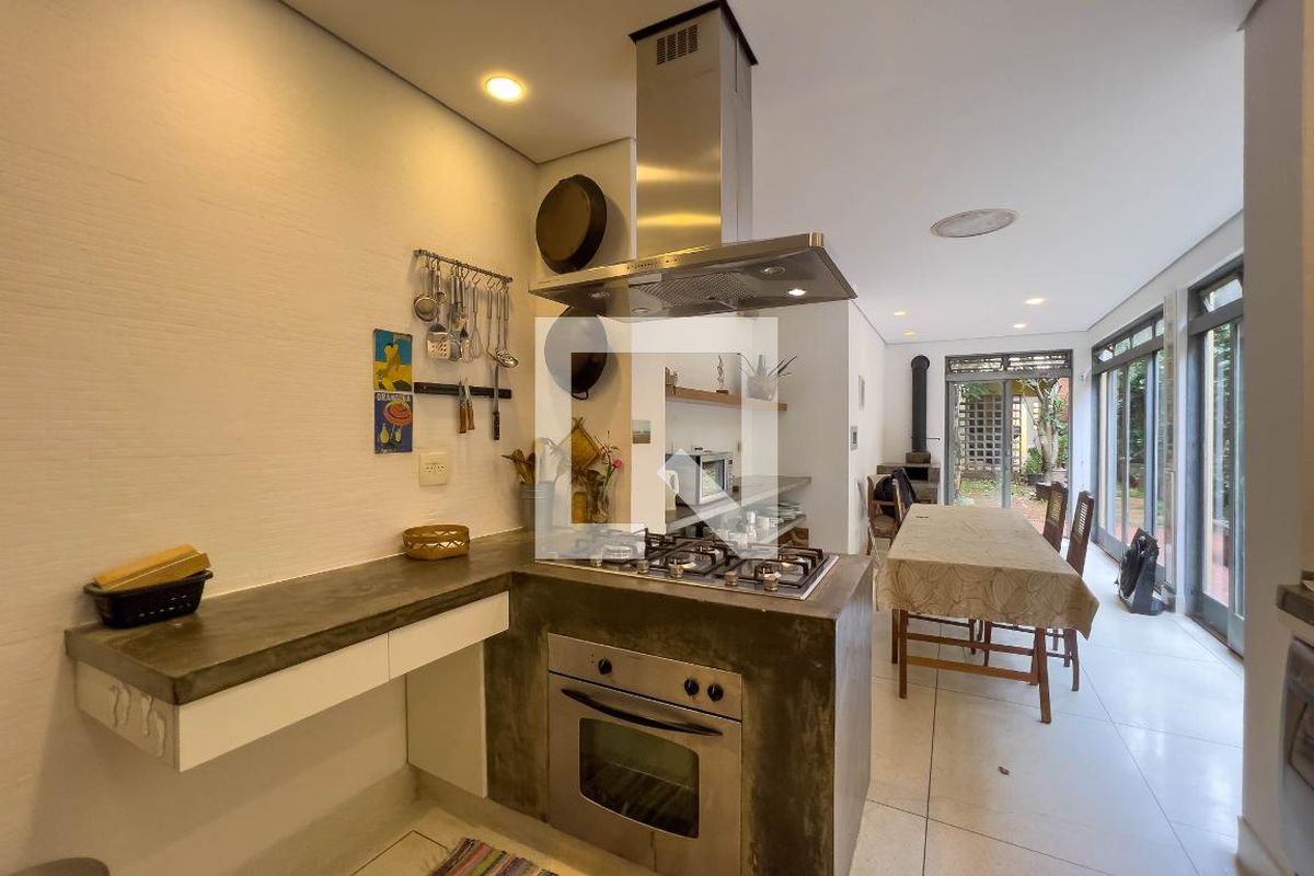Casa, 3 quartos, 200 m² - Foto 33