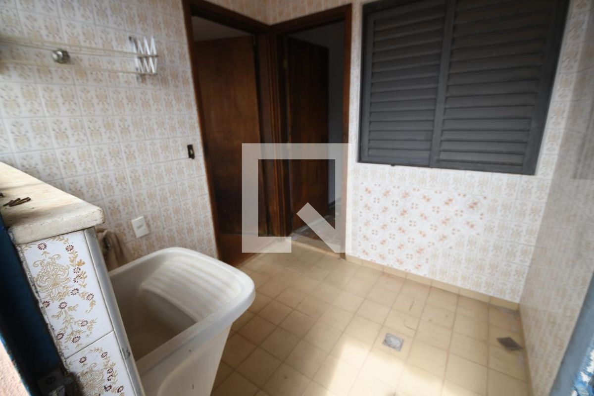 Casa à Venda - Jardim Chapadão, 3 Quartos,  330 m2 em , Campinas - sp | SoloBR