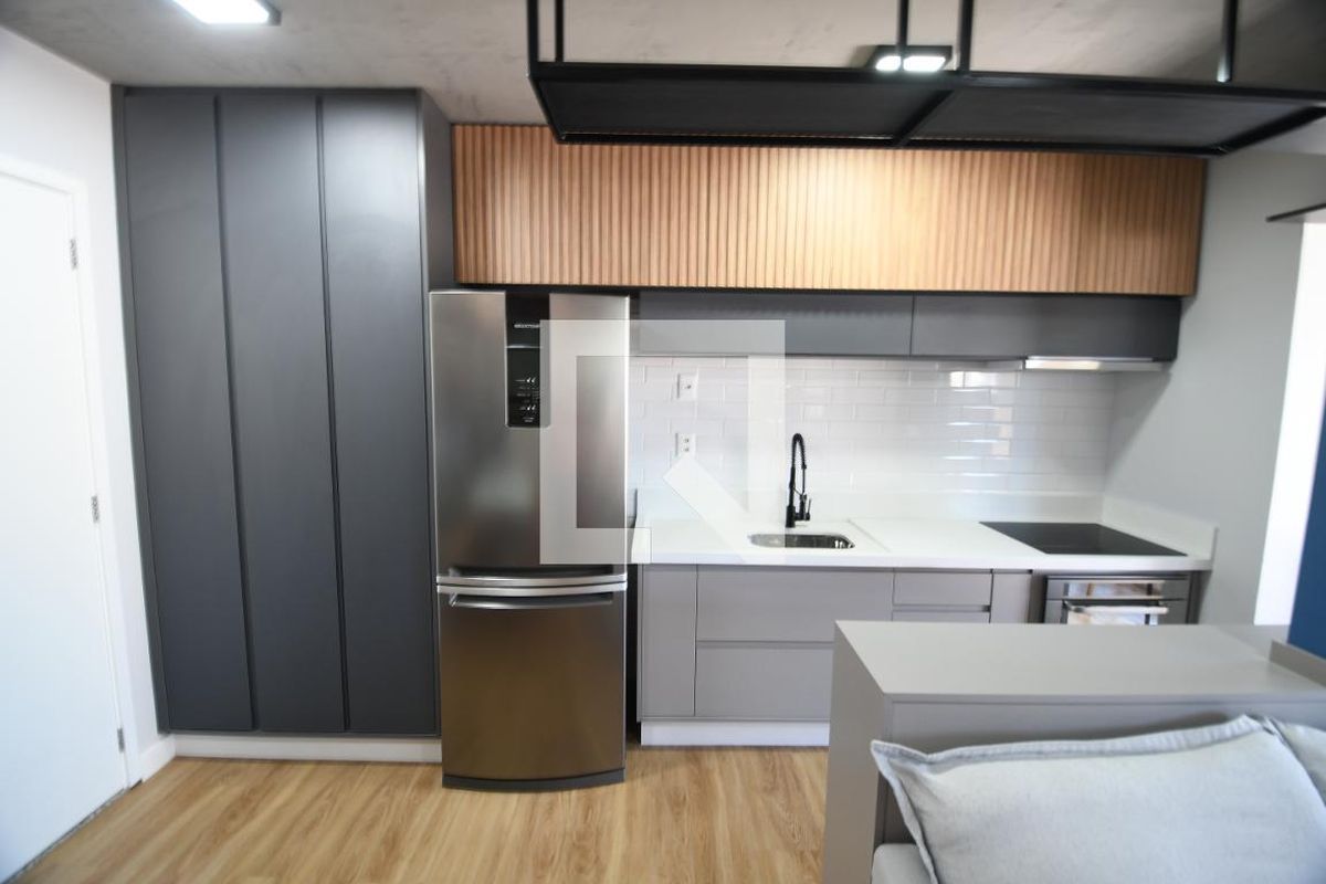 Casa à Venda - Cambuí, 1 Quarto,  40 m2 em , Campinas - sp | SoloBR