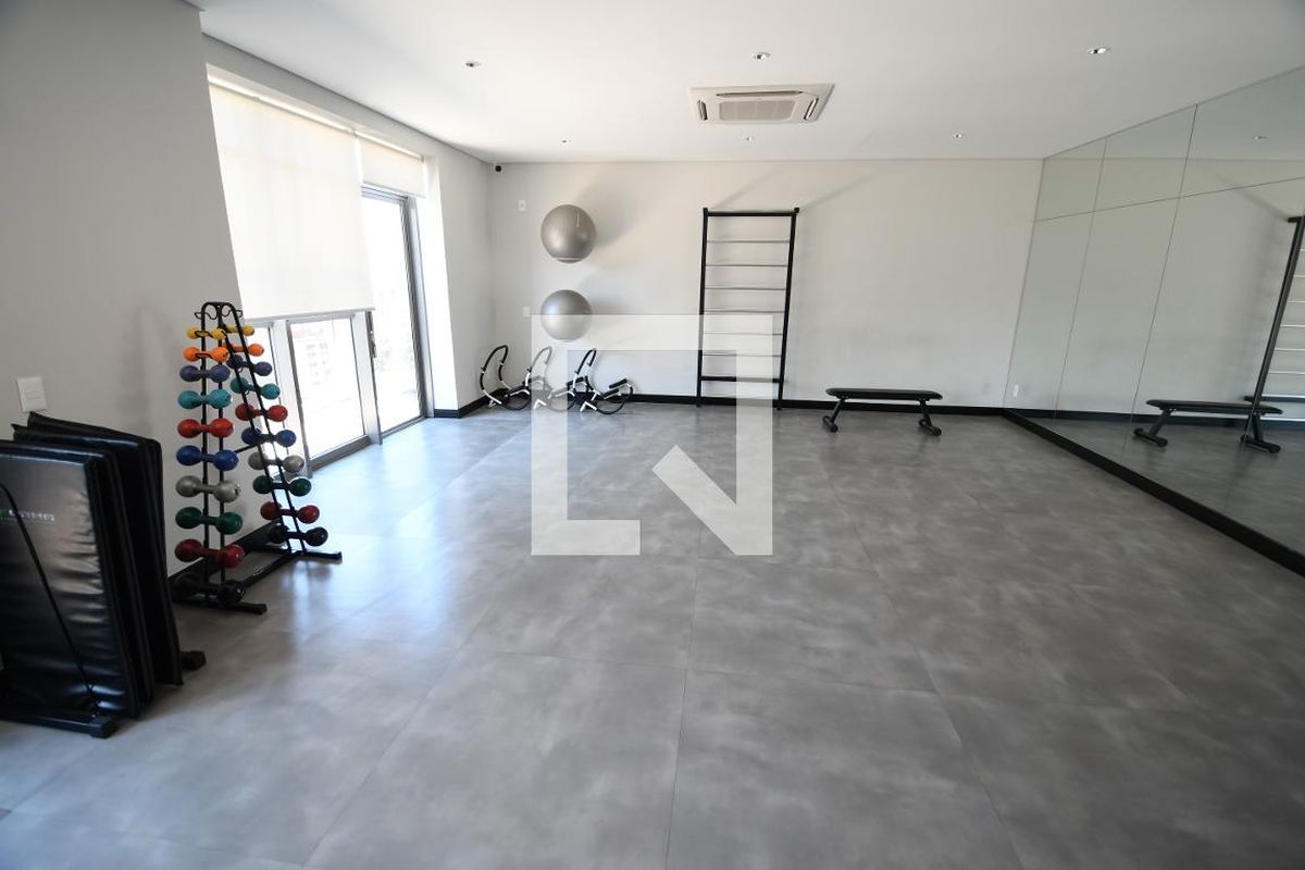 Casa à Venda - Cambuí, 1 Quarto,  40 m2 em , Campinas - sp | SoloBR