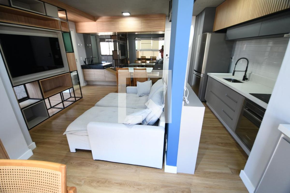 Casa à Venda - Cambuí, 1 Quarto,  40 m2 em , Campinas - sp | SoloBR