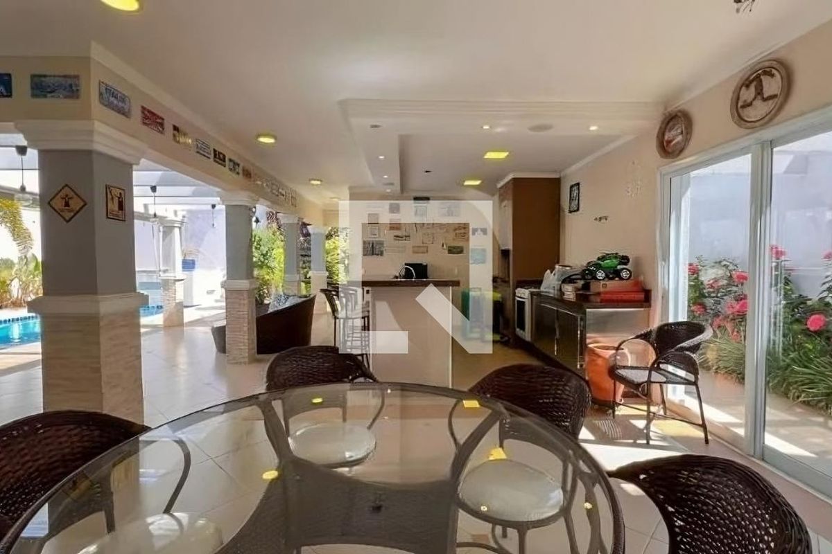 Casa à Venda - Lot. Alphaville Campinas, 3 Quartos,  580 m2 em , Campinas - sp | SoloBR