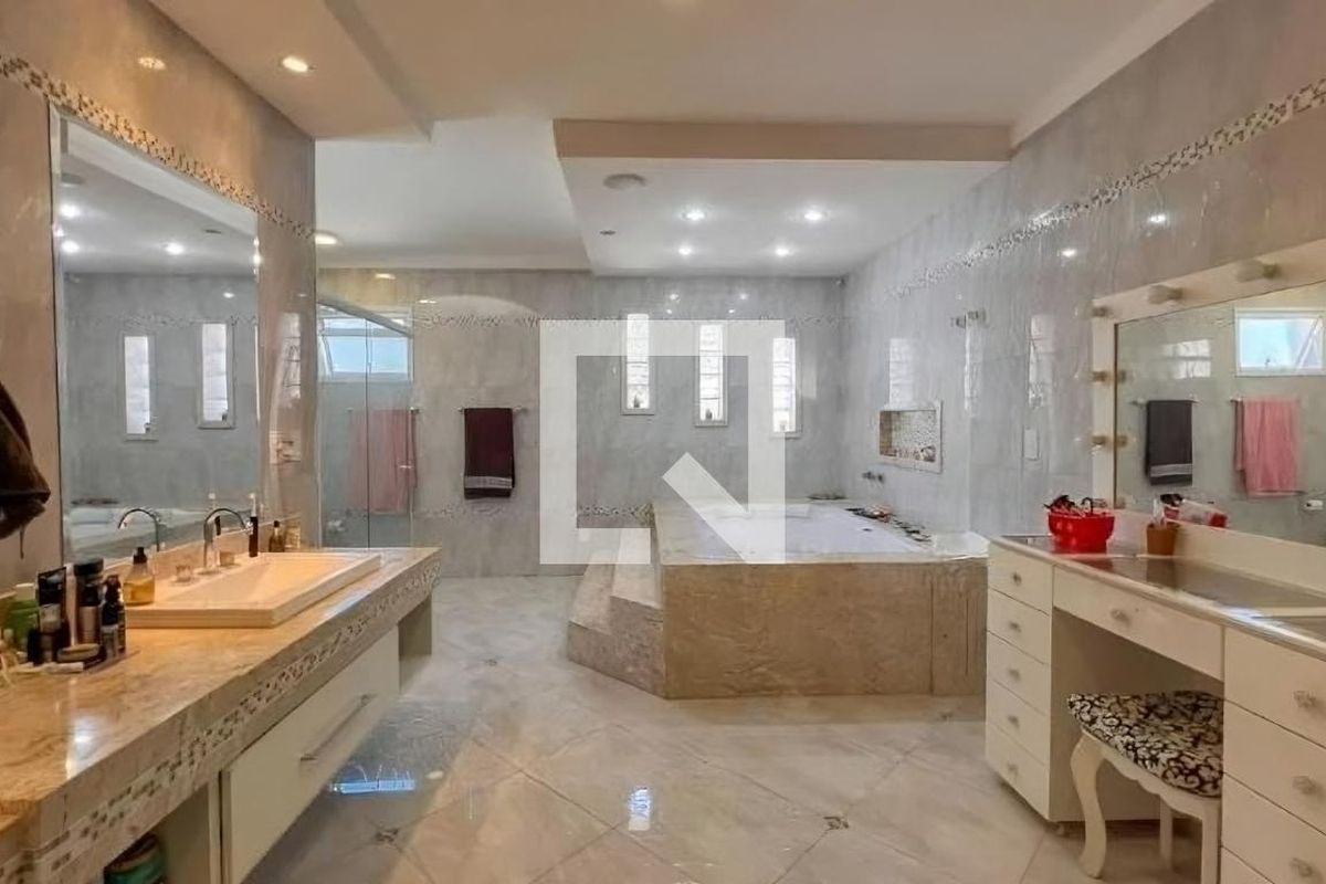 Casa à Venda - Lot. Alphaville Campinas, 3 Quartos,  580 m2 em , Campinas - sp | SoloBR