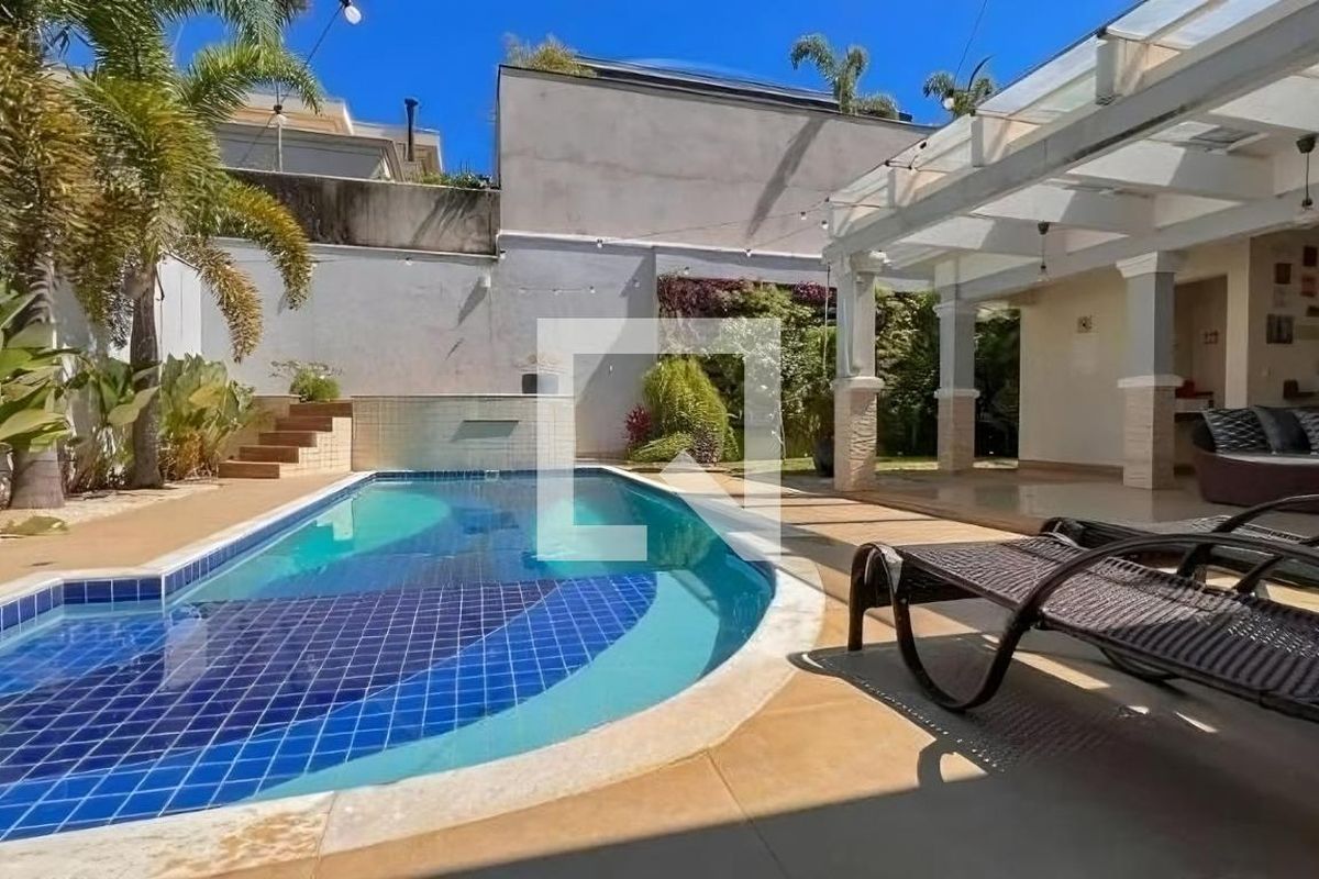 Casa à Venda - Lot. Alphaville Campinas, 3 Quartos,  580 m2 em , Campinas - sp | SoloBR