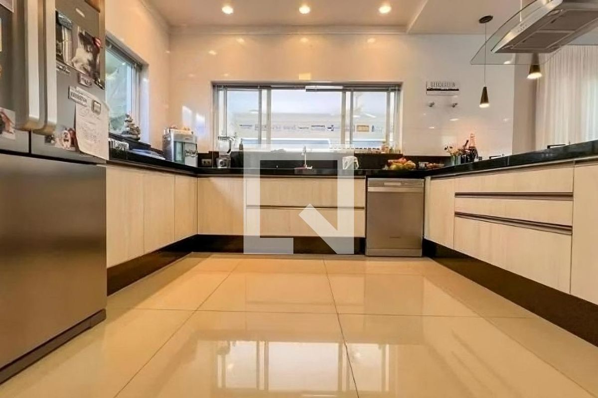 Casa à Venda - Lot. Alphaville Campinas, 3 Quartos,  580 m2 em , Campinas - sp | SoloBR