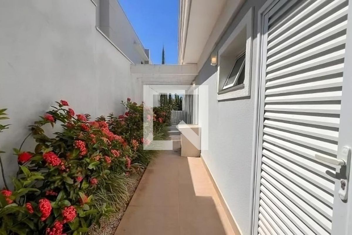 Casa à Venda - Lot. Alphaville Campinas, 3 Quartos,  580 m2 em , Campinas - sp | SoloBR