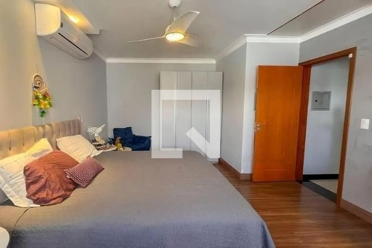 Casa à Venda - Lot. Alphaville Campinas, 3 Quartos,  580 m2 em , Campinas - sp | SoloBR