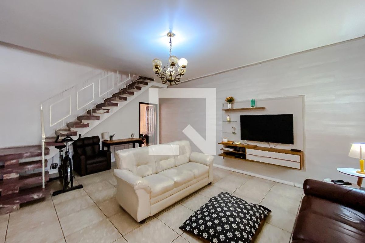 Casa, 4 quartos, 110 m² - Foto 1