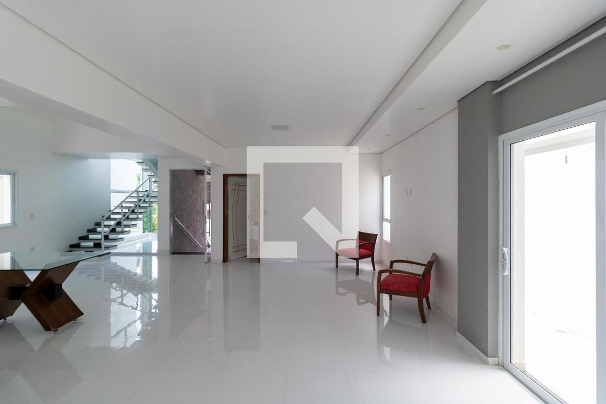 Casa à Venda - Swiss Park, 4 Quartos,  330 m2 em , Campinas - sp | SoloBR