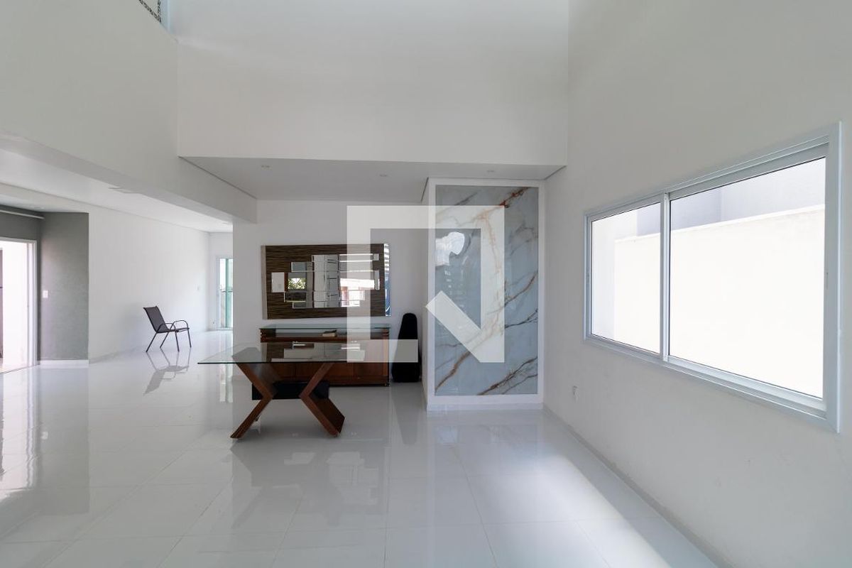 Casa à Venda - Swiss Park, 4 Quartos,  330 m2 em , Campinas - sp | SoloBR