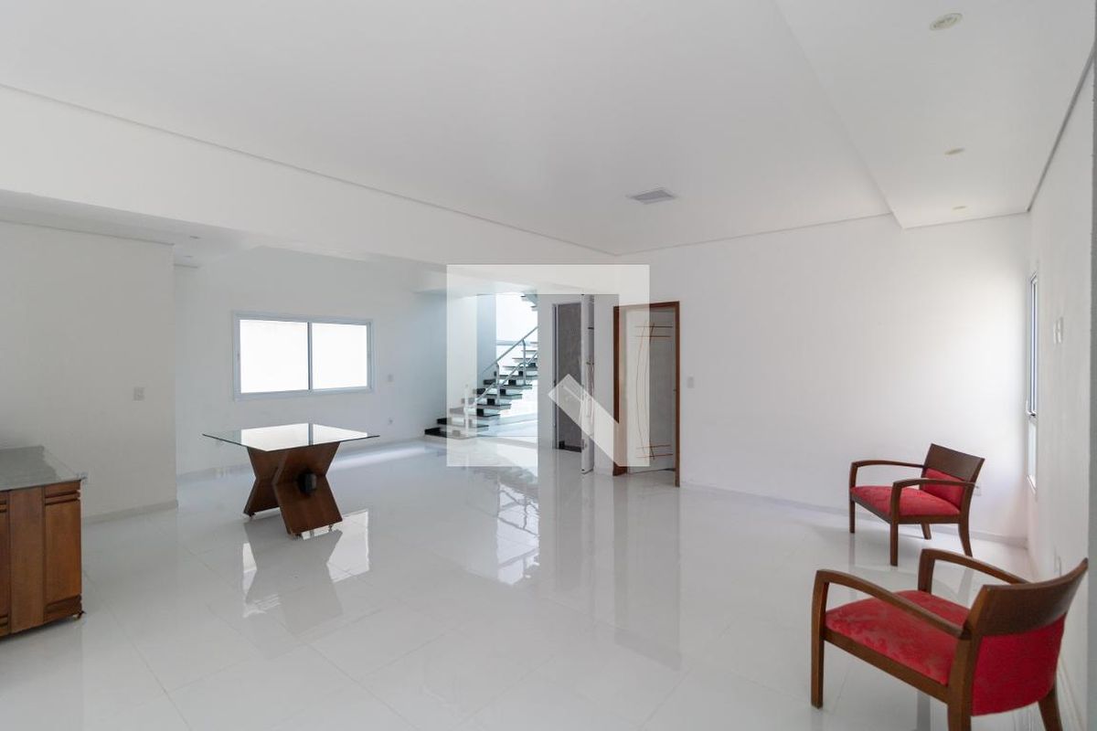Casa à Venda - Swiss Park, 4 Quartos,  330 m2 em , Campinas - sp | SoloBR