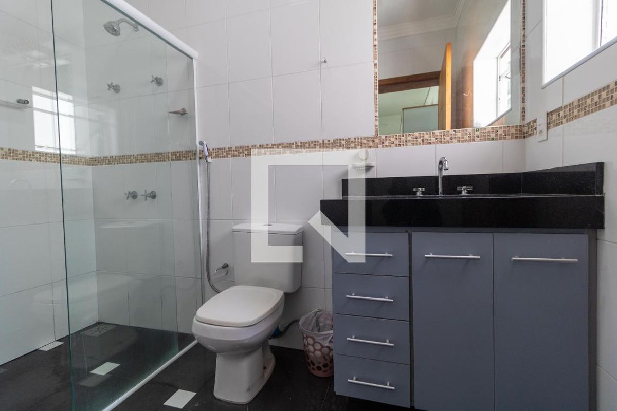 Casa à Venda - Swiss Park, 4 Quartos,  330 m2 em , Campinas - sp | SoloBR