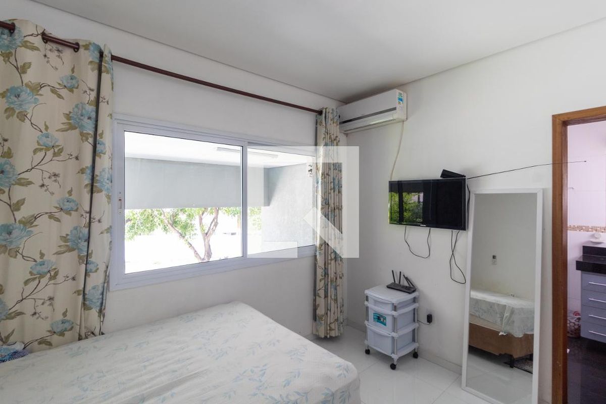 Casa à Venda - Swiss Park, 4 Quartos,  330 m2 em , Campinas - sp | SoloBR
