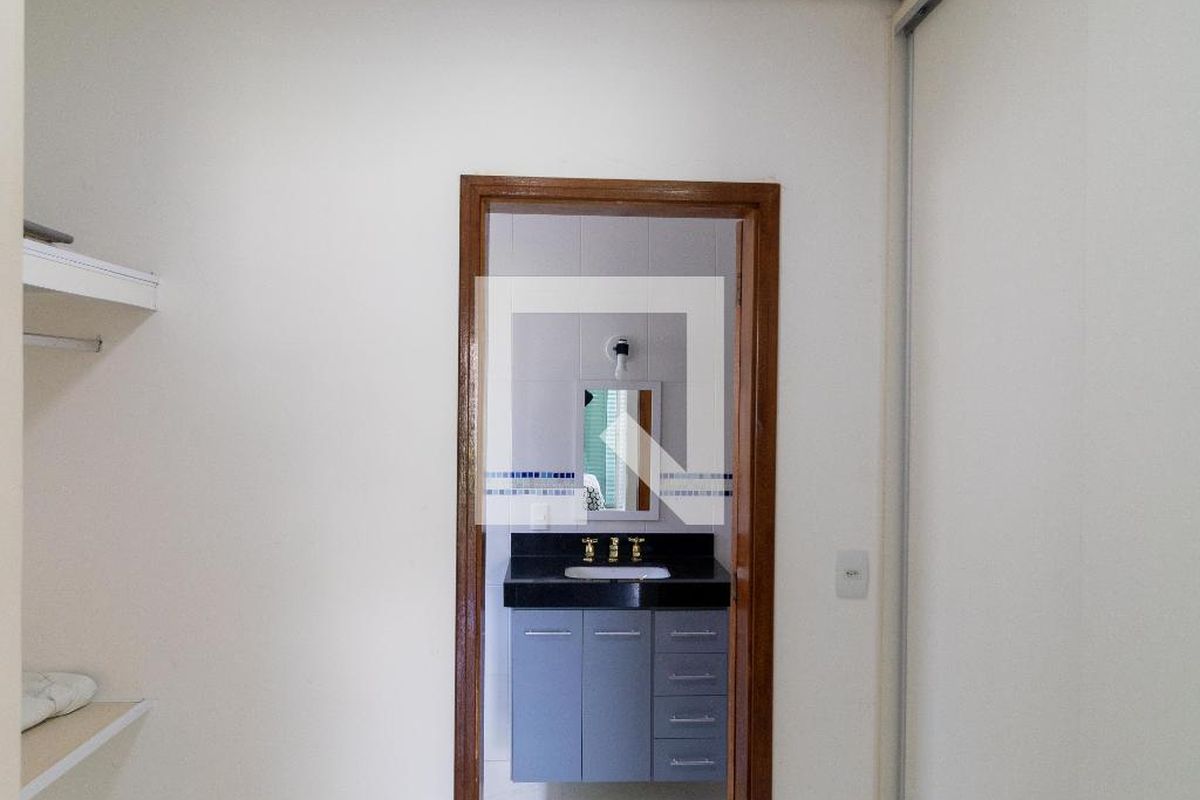 Casa à Venda - Swiss Park, 4 Quartos,  330 m2 em , Campinas - sp | SoloBR