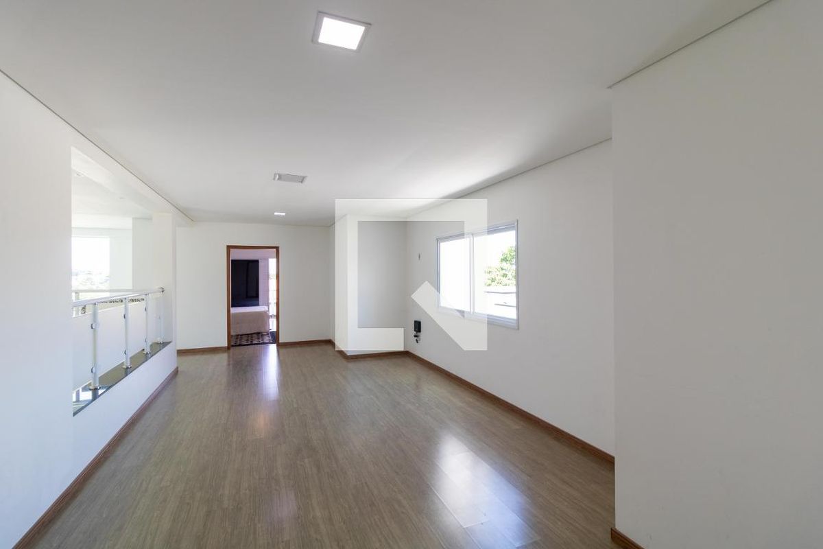 Casa à Venda - Swiss Park, 4 Quartos,  330 m2 em , Campinas - sp | SoloBR