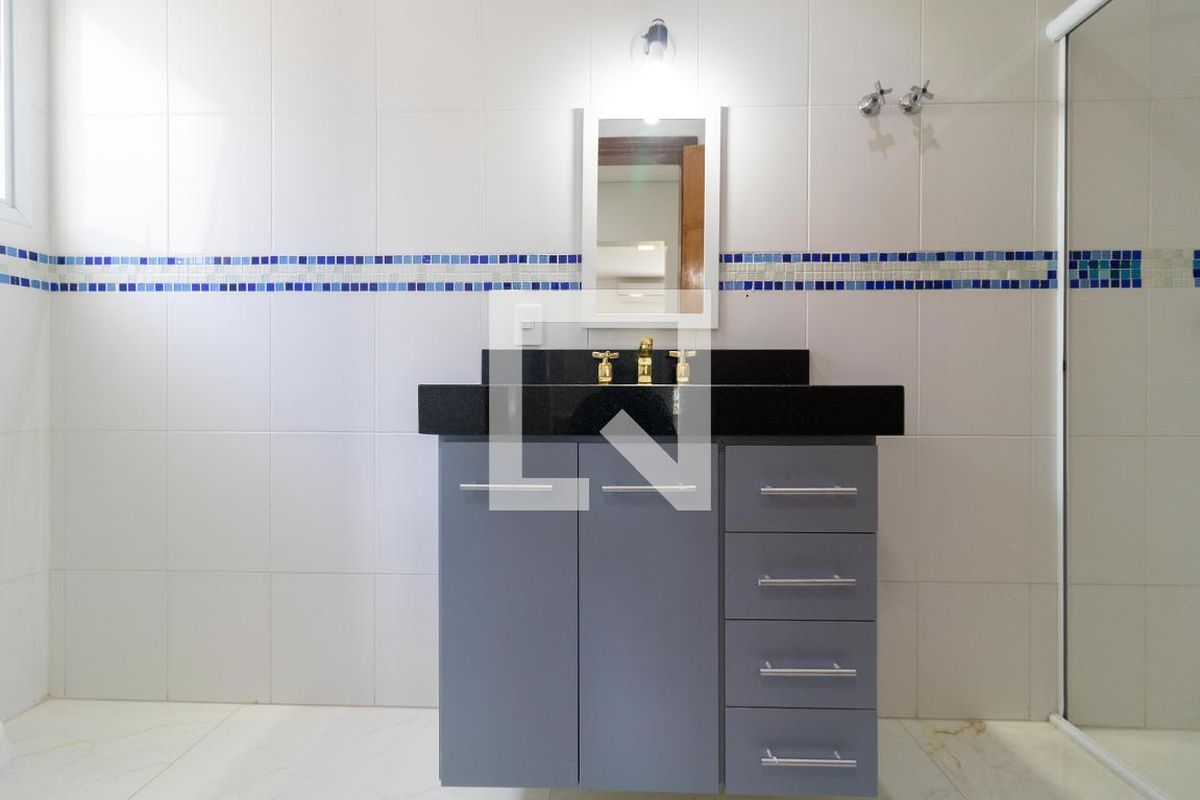 Casa à Venda - Swiss Park, 4 Quartos,  330 m2 em , Campinas - sp | SoloBR