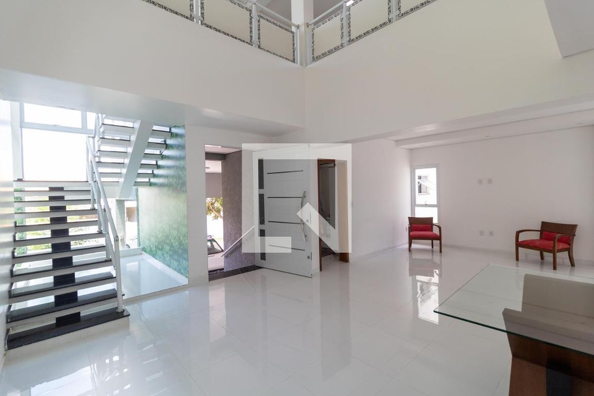 Casa à Venda - Swiss Park, 4 Quartos,  330 m2 em , Campinas - sp | SoloBR