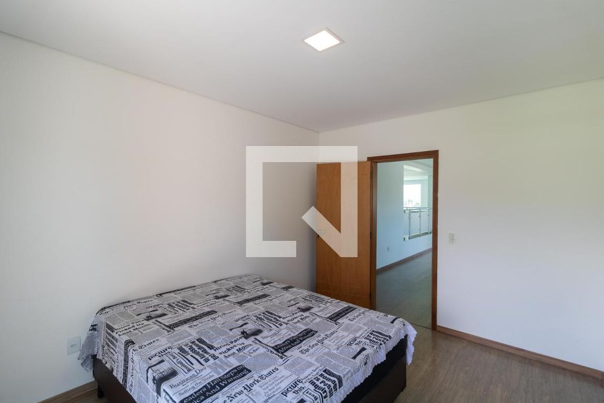 Casa à Venda - Swiss Park, 4 Quartos,  330 m2 em , Campinas - sp | SoloBR
