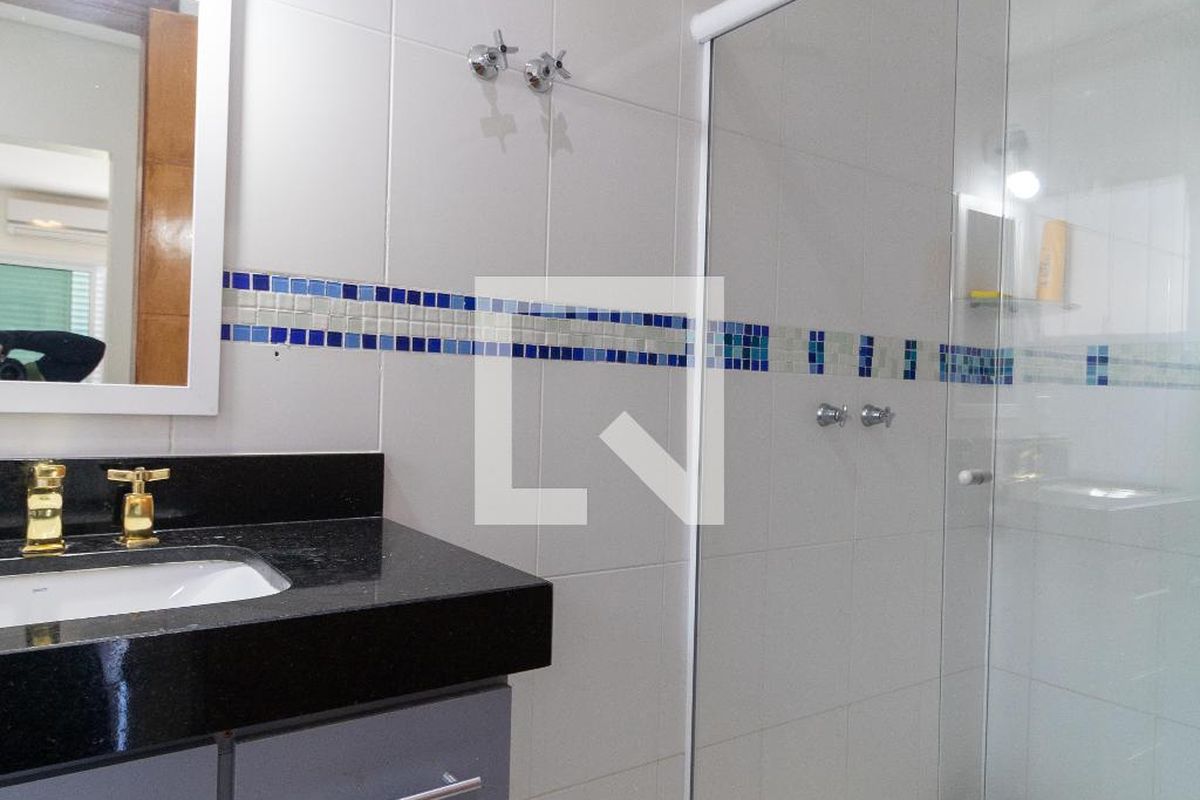 Casa à Venda - Swiss Park, 4 Quartos,  330 m2 em , Campinas - sp | SoloBR