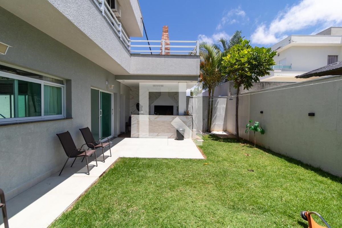 Casa à Venda - Swiss Park, 4 Quartos,  330 m2 em , Campinas - sp | SoloBR