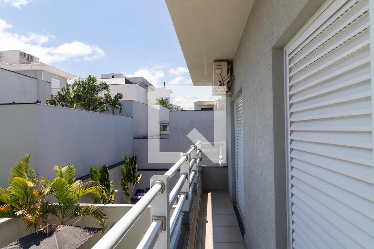 Casa à Venda - Swiss Park, 4 Quartos,  330 m2 em , Campinas - sp | SoloBR