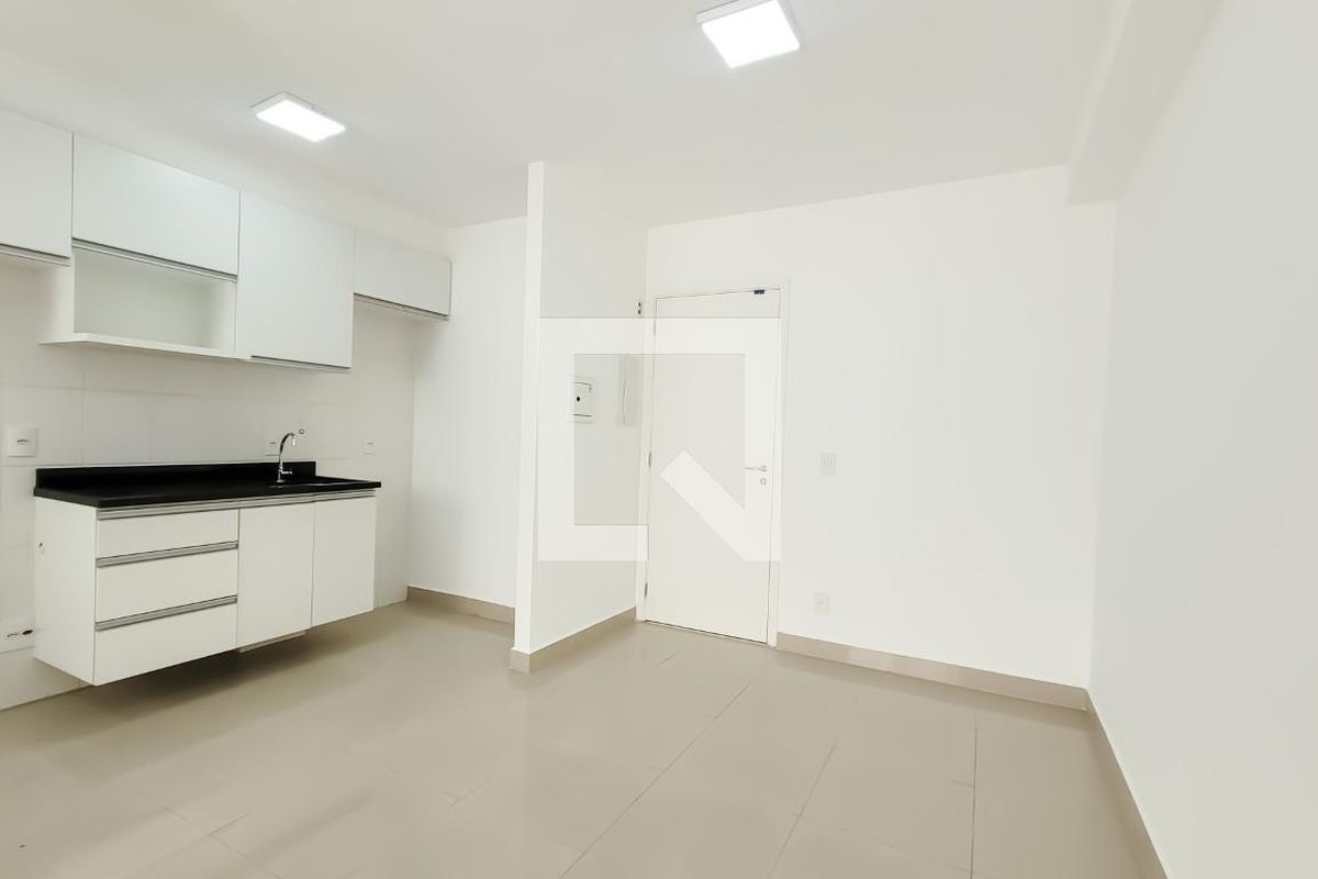Apartamento à Venda - Centro, 1 Quarto,  39 m2 em , Campinas - sp | SoloBR