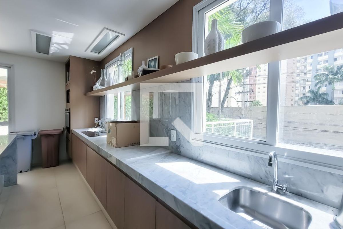 Apartamento à Venda - Centro, 1 Quarto,  39 m2 em , Campinas - sp | SoloBR
