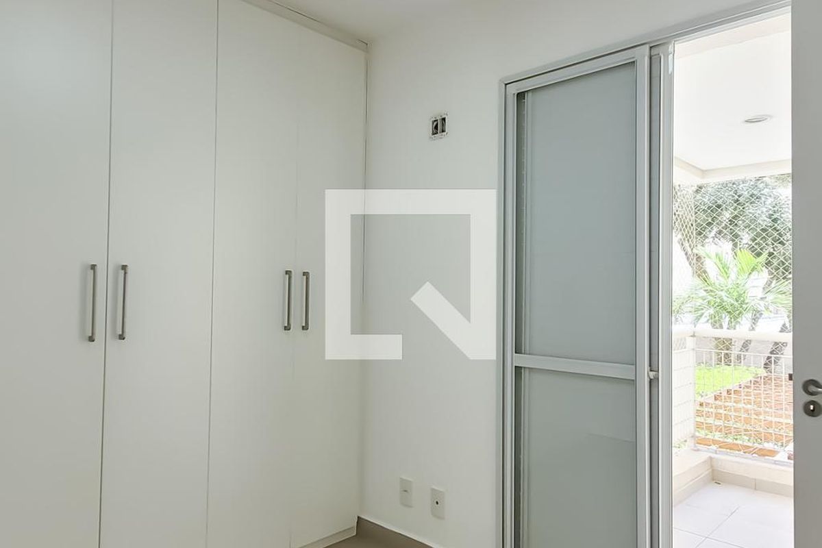 Apartamento à Venda - Centro, 1 Quarto,  39 m2 em , Campinas - sp | SoloBR