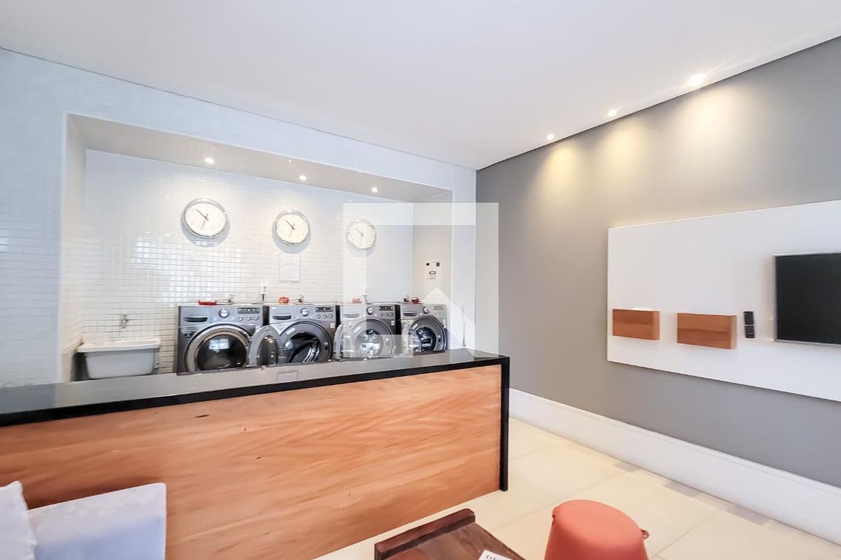 Apartamento à Venda - Centro, 1 Quarto,  39 m2 em , Campinas - sp | SoloBR