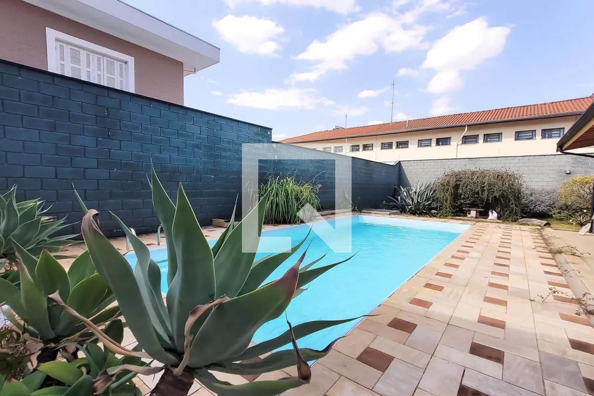 Casa à Venda - Guanabara, 4 Quartos,  400 m2 em , Campinas - sp | SoloBR