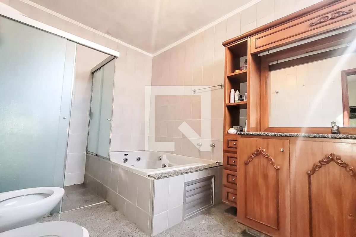 Casa à Venda - Guanabara, 4 Quartos,  400 m2 em , Campinas - sp | SoloBR