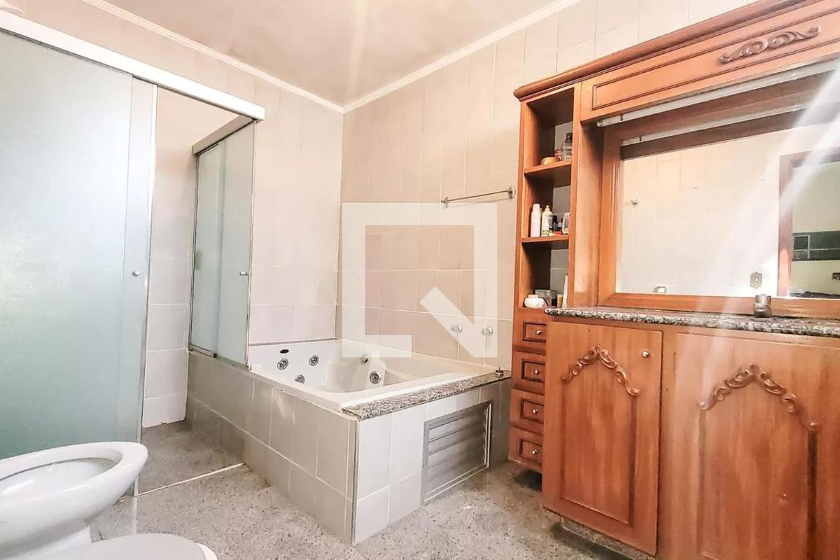 Casa à Venda - Guanabara, 4 Quartos,  400 m2 em , Campinas - sp | SoloBR
