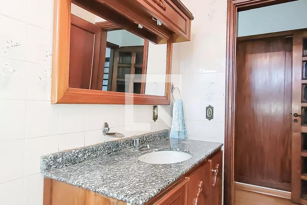 Casa à Venda - Guanabara, 4 Quartos,  400 m2 em , Campinas - sp | SoloBR