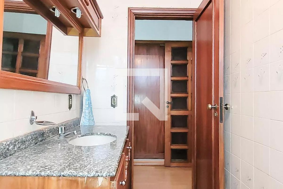 Casa à Venda - Guanabara, 4 Quartos,  400 m2 em , Campinas - sp | SoloBR