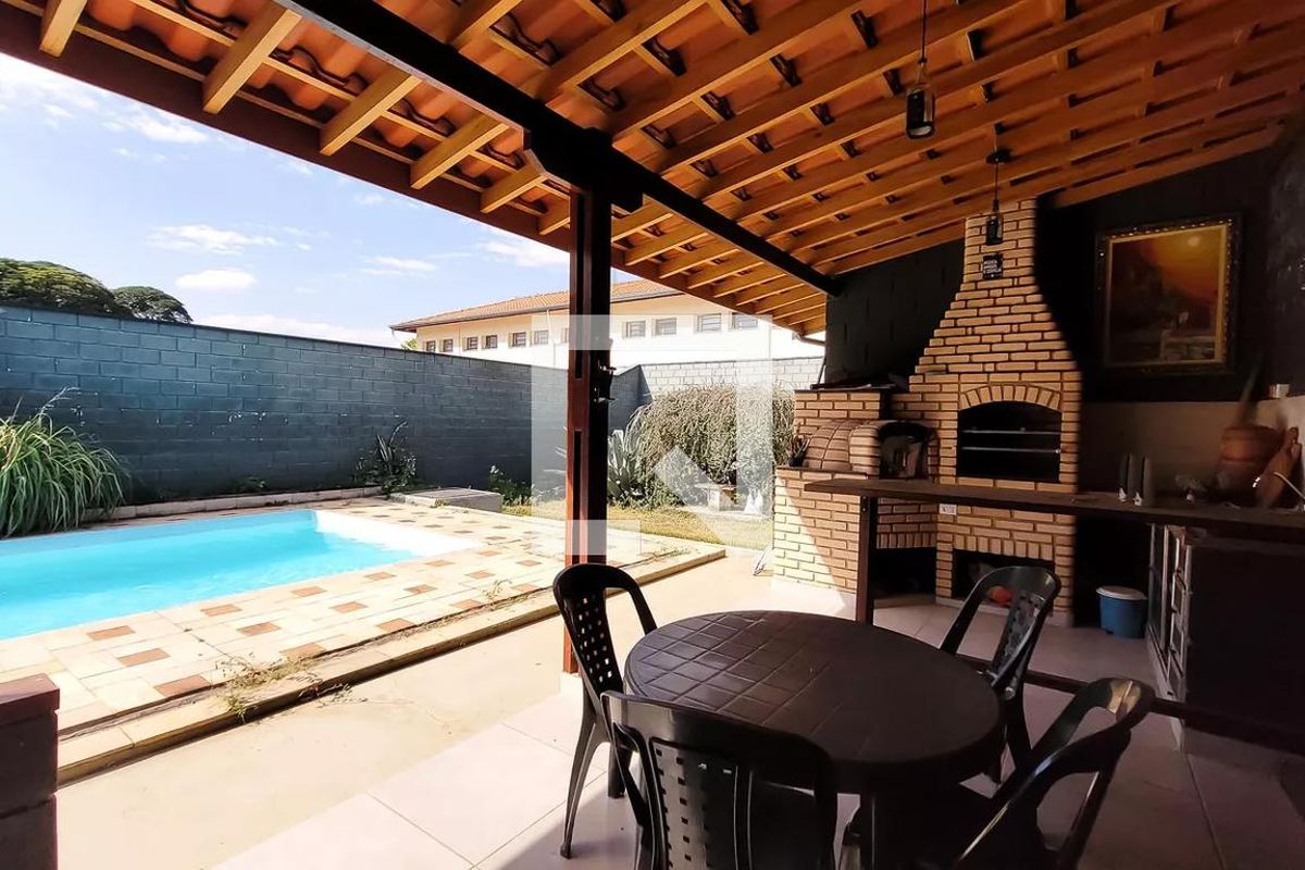 Casa à Venda - Guanabara, 4 Quartos,  400 m2 em , Campinas - sp | SoloBR